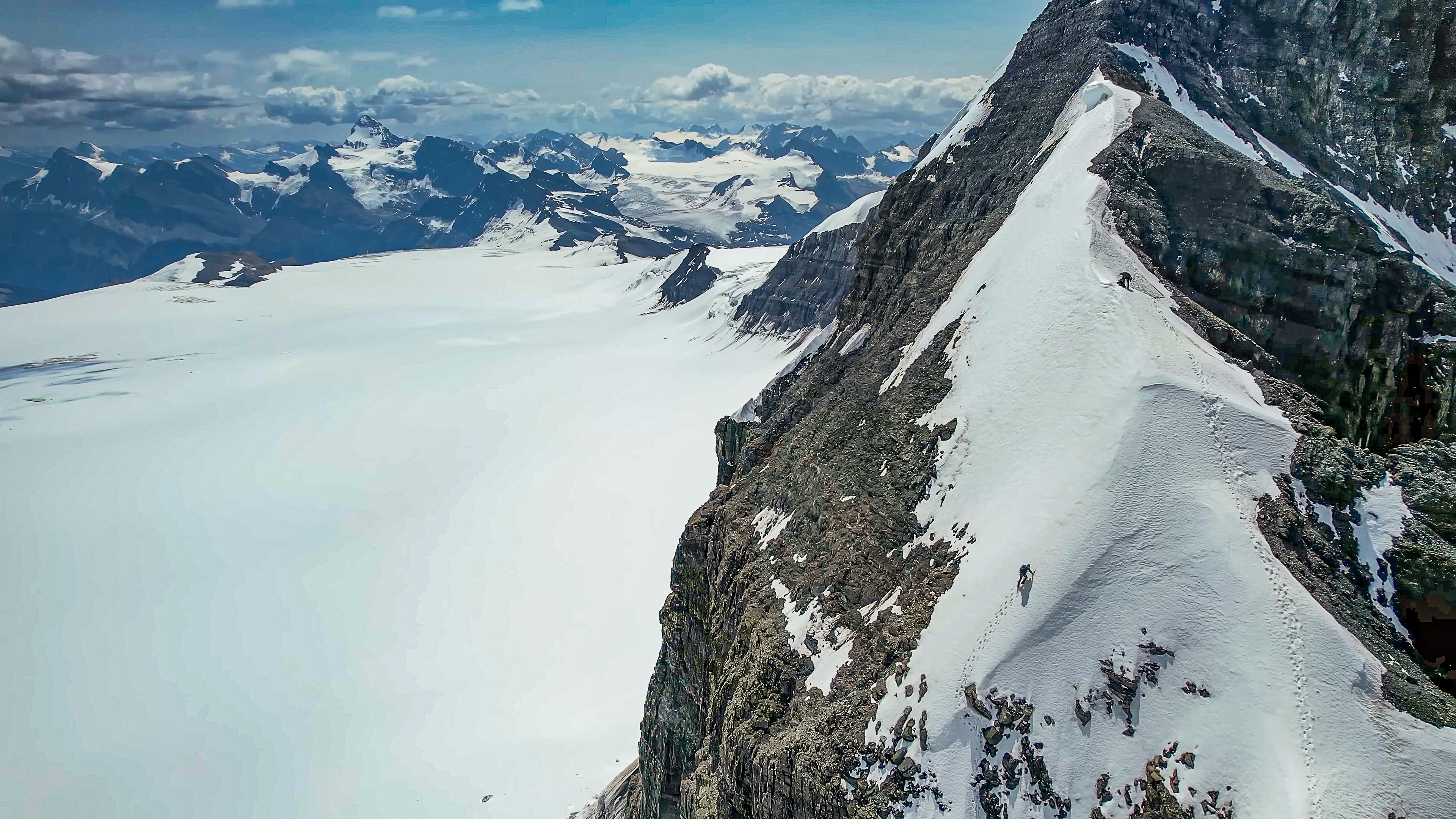 Walter (north) with climbers